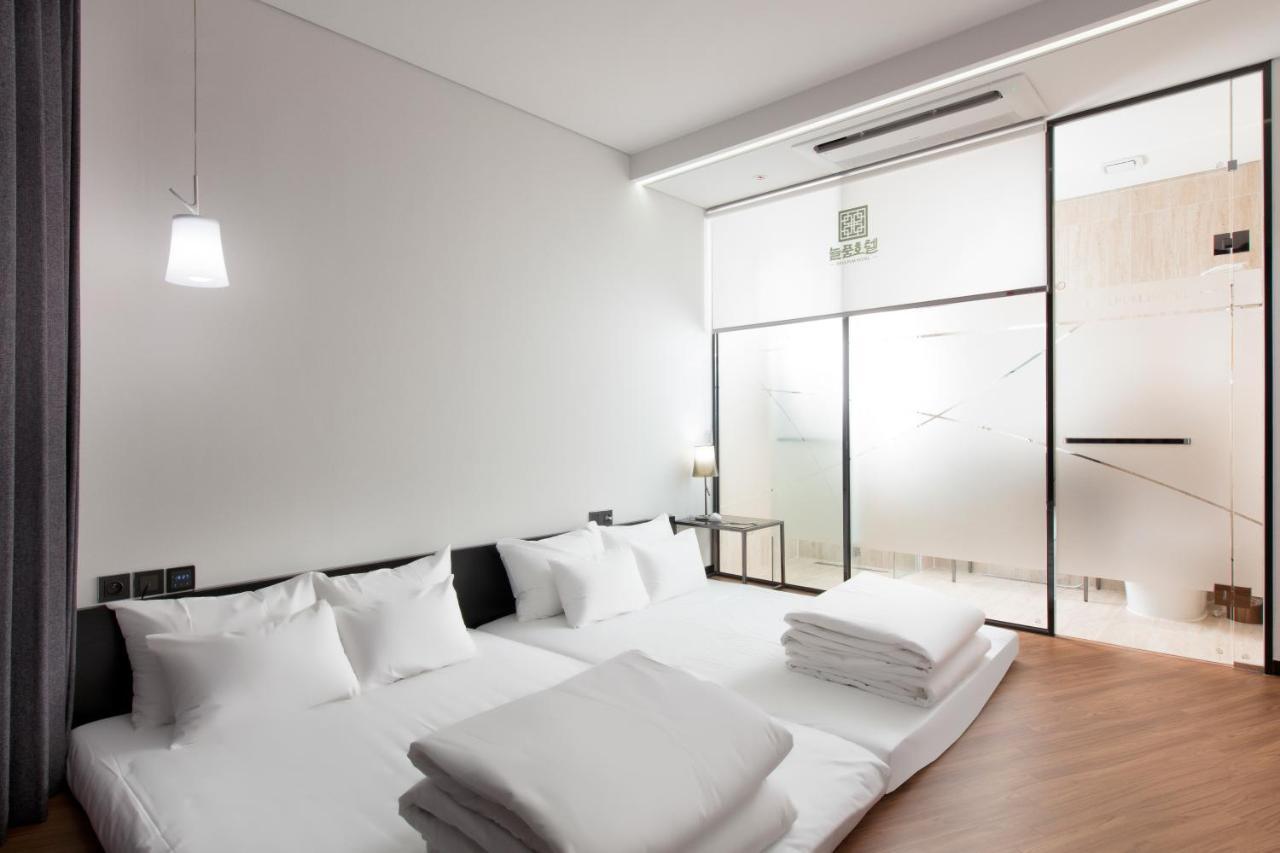 Neulphum Hotel Jeonju Exterior foto